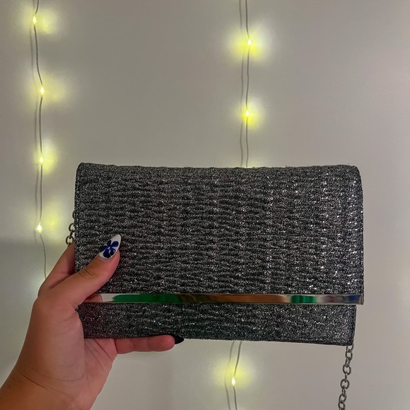 Versona Silver Clutch with Chain Strap - Picture 1 of 7